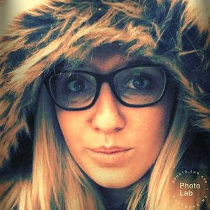 Meet your Posher, Chloe